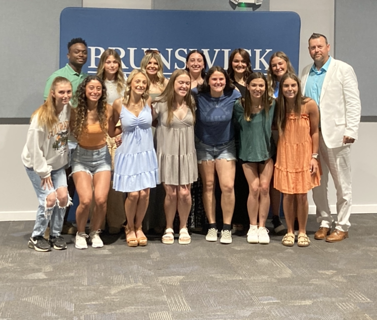 2023-2024 Dolphin Softball Season comes to an end